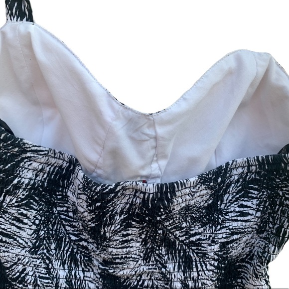 GUESS Floral Halter Sundress Black And White Medium Neck Tie Lining POCKETS - Picture 8 of 10